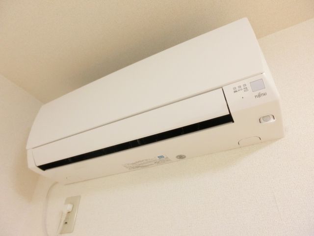 その他設備　嬉しいエアコン付きです
