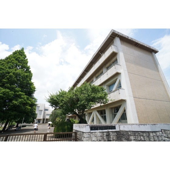 中学校　水戸市立第五中学校（中学校）まで1300m