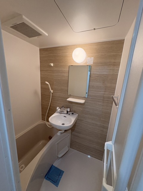 バス・シャワールーム　別部屋参考写真です