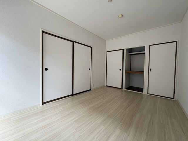 居室・リビング　別部屋参考写真です