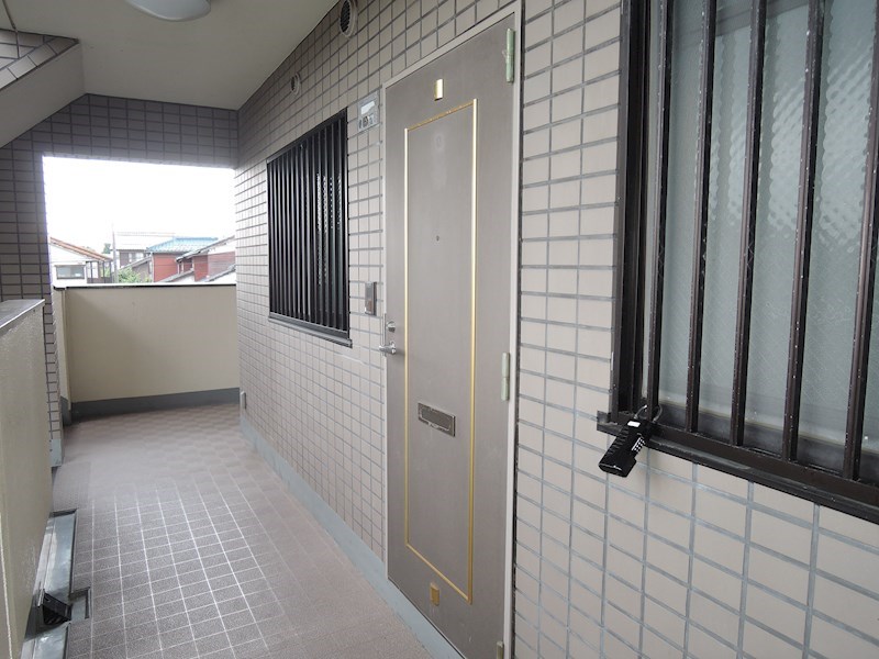 玄関　玄関前
