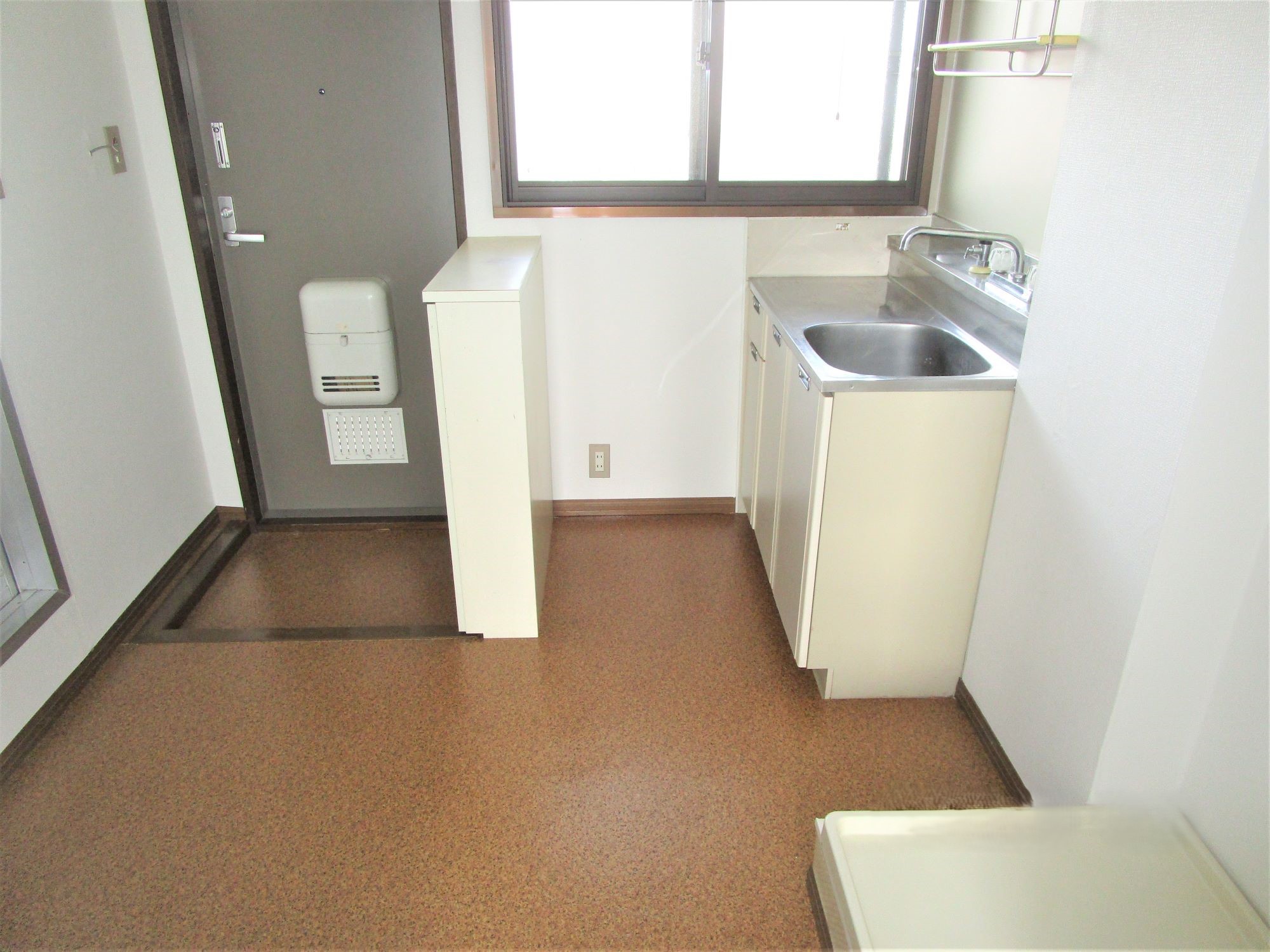 アドミラシオン新町A棟の玄関写真