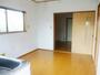 居室・リビング　家族の団欒はこちらのお部屋で。