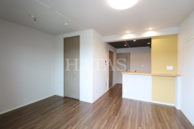居室・リビング　同物件別部屋です