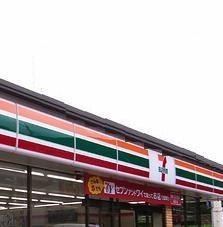 コンビニ　セブン-イレブン神戸板宿駅前店（コンビニ）まで374m