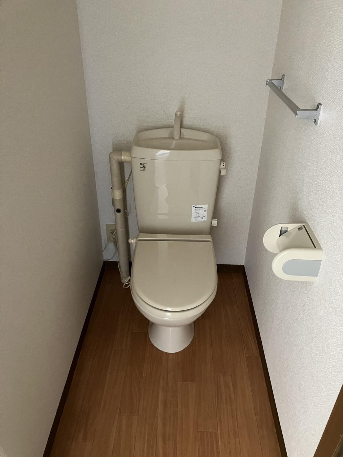 ＪＲ飯田線 駒ケ根駅 徒歩3分 2階建 築27年のトイレ写真