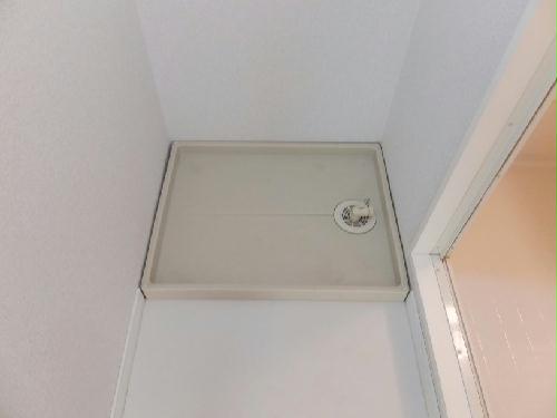 洗面設備　洗濯機は室内に設置できます