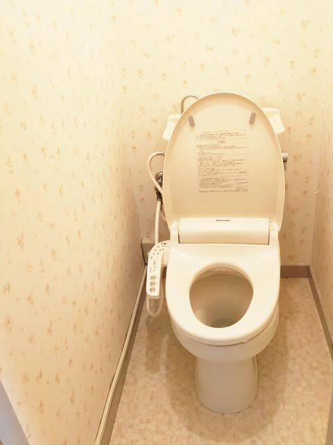 トイレ　清潔感のあるトイレです