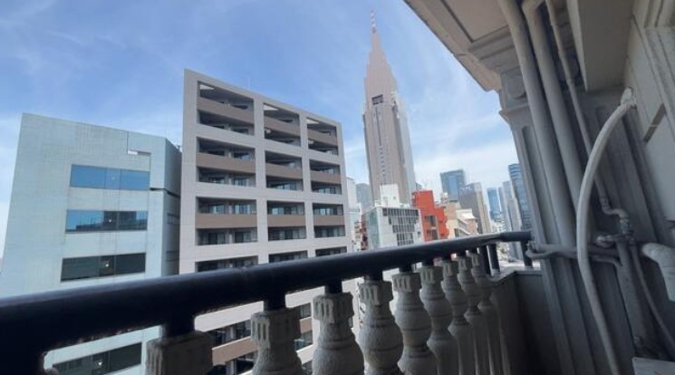 ＪＲ山手線 代々木駅 徒歩4分 11階建 築44年の内装写真
