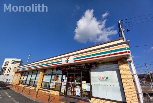コンビニ　セブンイレブン 堺東山店（コンビニ）まで676m