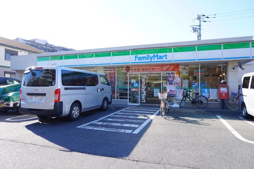 コンビニ　ファミリーマート 流山初石店（コンビニ）まで455m