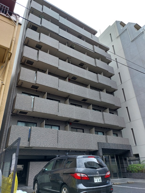 建物外観　★近隣にコンビニや飲食店等ありお買い物や外食にも便利です
