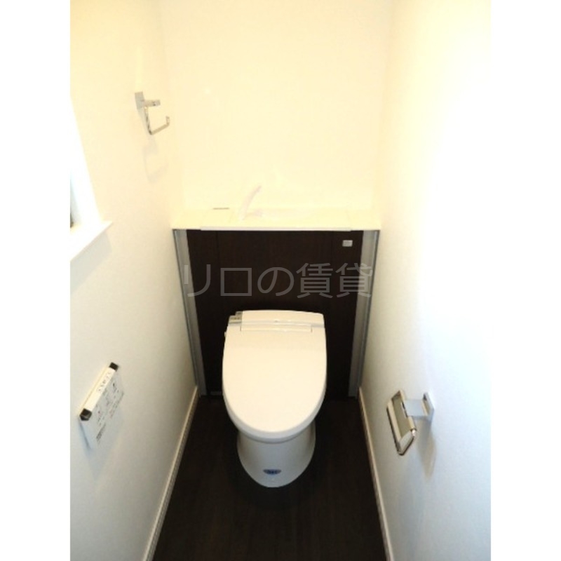 田園調布本町貸家のトイレ写真