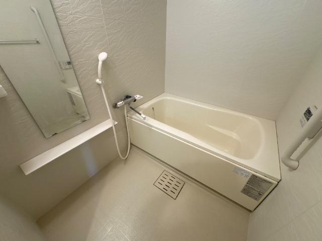 リンダ カーサの風呂写真