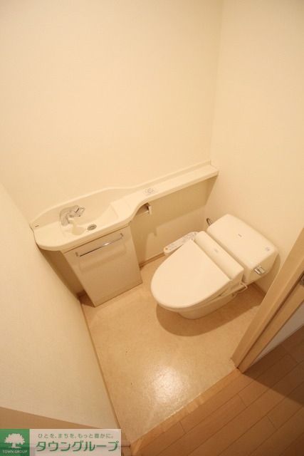ＪＲ山手線 目黒駅 徒歩7分 7階建 築24年のトイレ写真