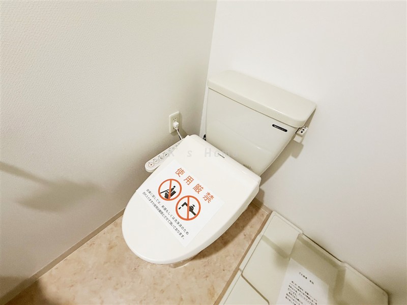 阪神本線 甲子園駅 徒歩6分 7階建 築17年のトイレ写真