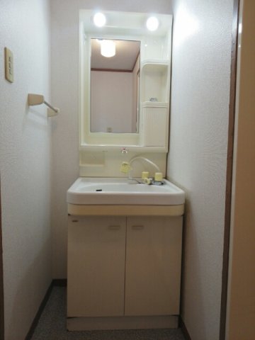 洗面設備　忙しい朝には欠かせない洗面所です