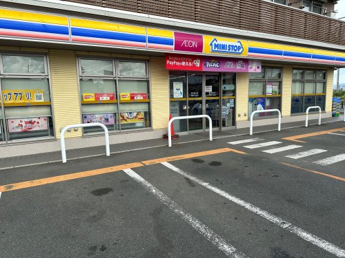 コンビニ　ミニストップ豊橋牛川町店（コンビニ）まで639m