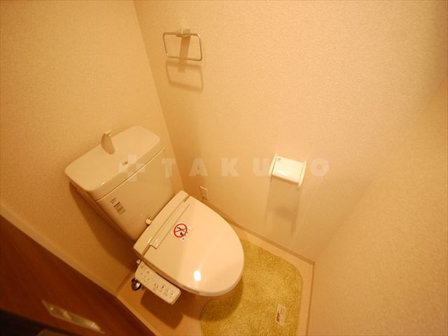 Luxe新大阪1のトイレ写真