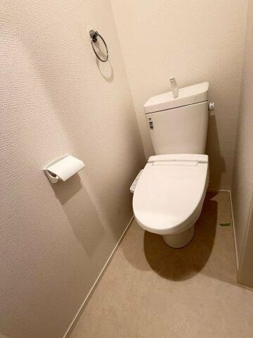 日暮里・舎人ライナー 見沼代親水公園駅 徒歩13分 3階建 築1年のトイレ写真