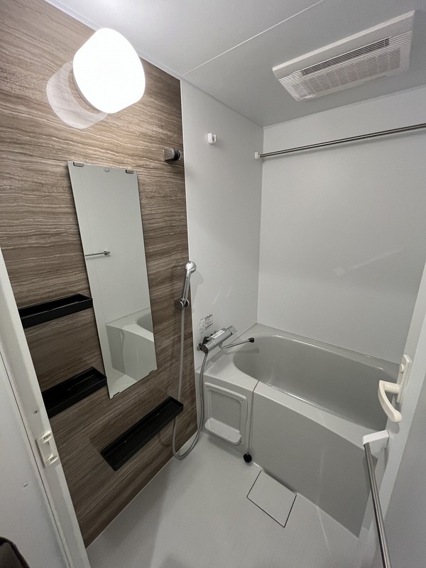 バス・シャワールーム　※別部屋の参考写真です。