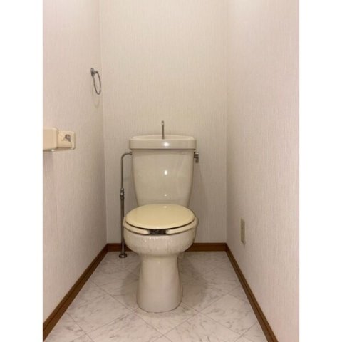 トイレ　別部屋の参考画像です。