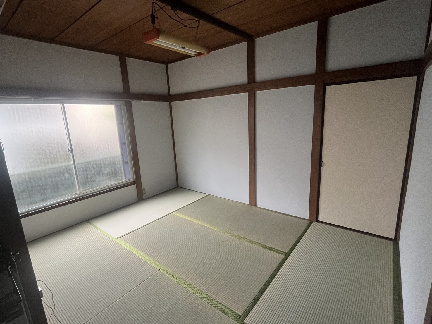 岩田荘の居間写真