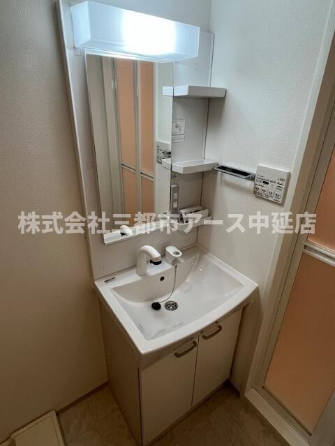 洗面設備　ＳＱＵＡＲＥ　ＣＩＴＹ　ＫＩＴＡＭＡＧＯＭＥ　は三都市アース