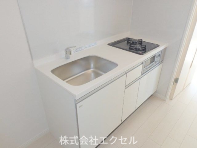 キッチン　グリル付き2口コンロ完備です。