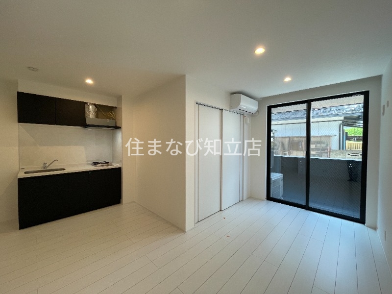 居室・リビング　同型別部屋写真