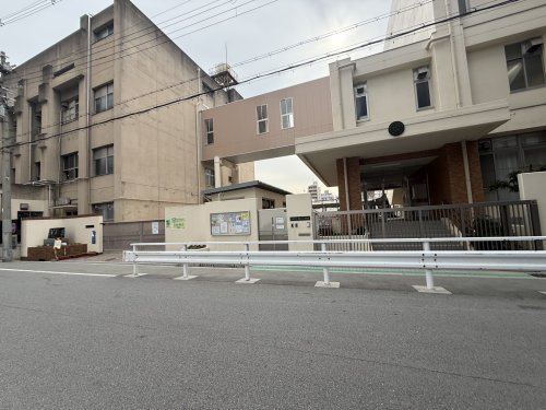 小学校　大阪市立堀江小学校 東学舎（小学校）まで158m