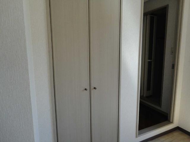 収納　クローゼット