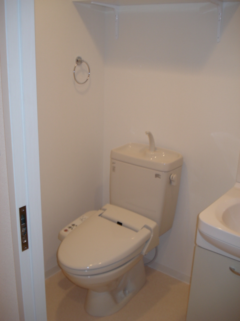 ライフデザイン三宮東のトイレ写真