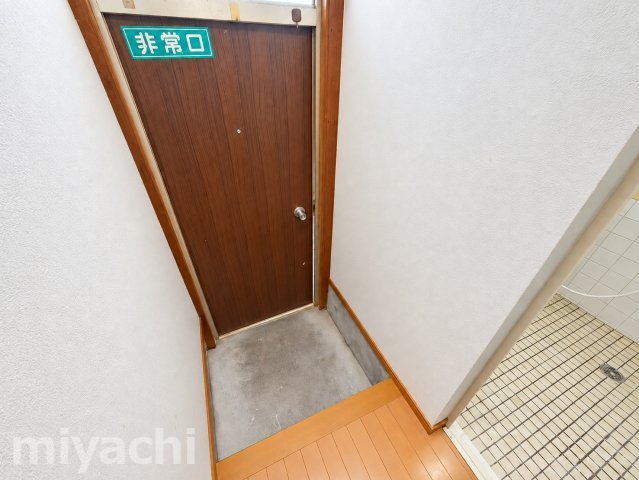 ＪＲ高徳線 佐古駅 徒歩43分 2階建 築48年の玄関写真