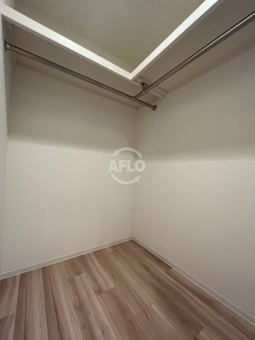 収納　セレニテ堺筋本町リアン　ウォークインクローゼット