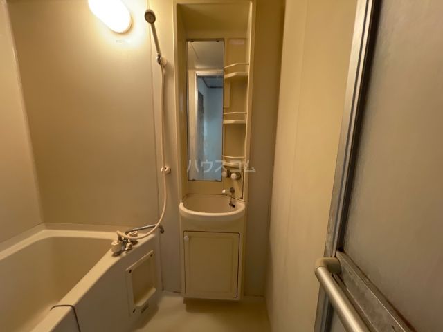 第二稲荷山ハイツBの内装写真