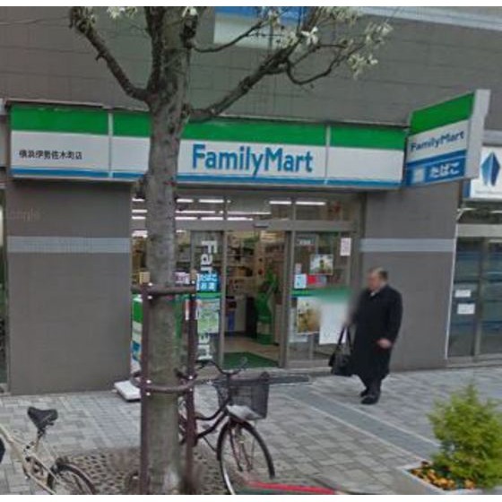 コンビニ　ファミリーマート横浜伊勢佐木町店（コンビニ）まで204m