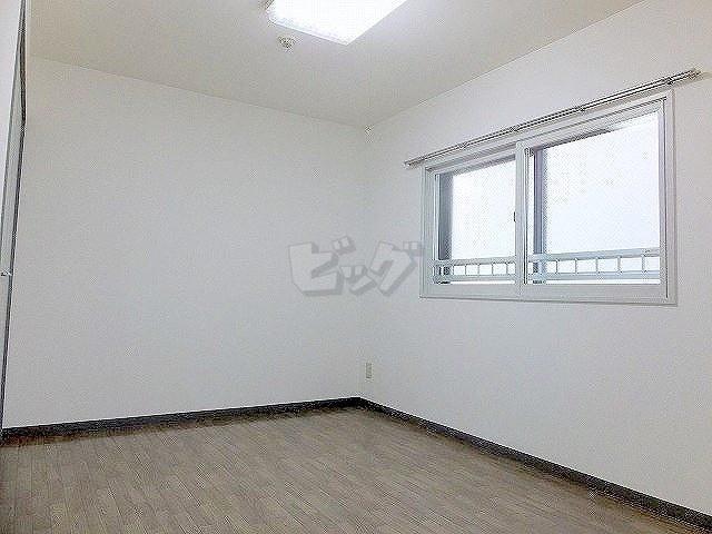 その他部屋・スペース　壁面が多く家具の配置がしやすいです♪