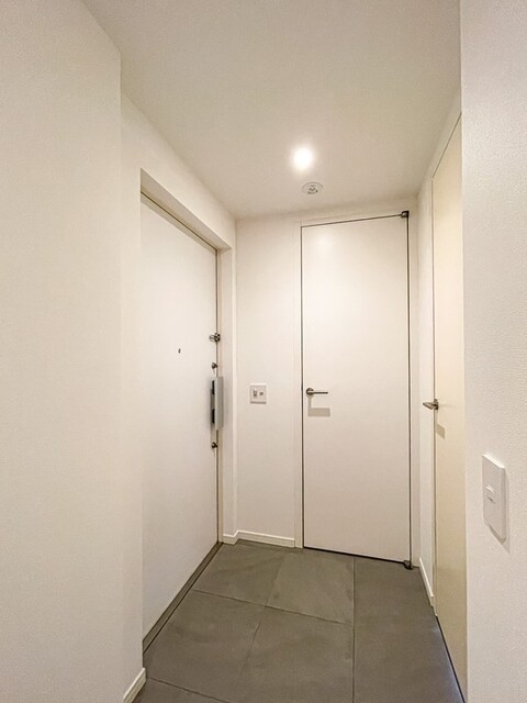 玄関　※写真は同タイプ住戸です。
