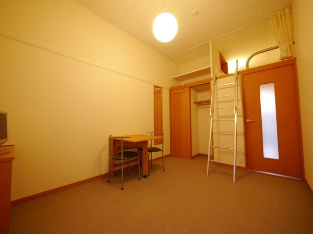 居室・リビング　★家具家電付きのお部屋★
