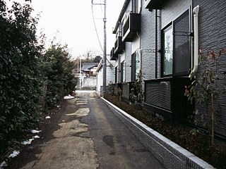 バルコニー　南向きで日当たりも良好。