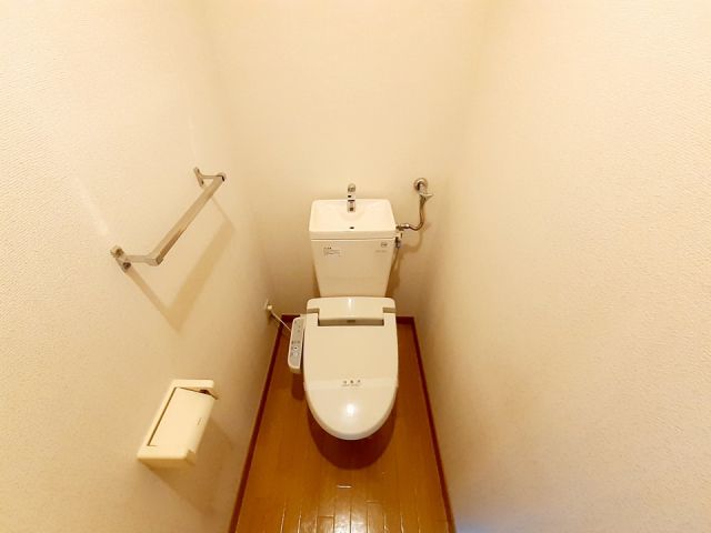 【函館市榎本町のアパートのトイレ】