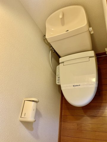 【レオパレスサンスイのトイレ】
