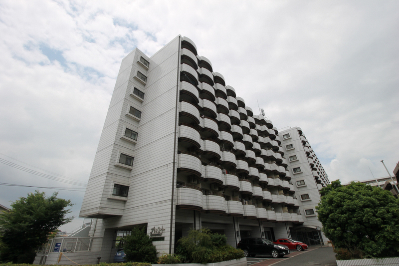 大阪府豊中市穂積１の賃貸マンションの外観