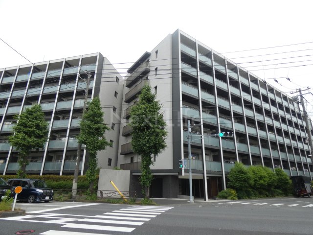 川崎市中原区上平間のマンションの建物外観