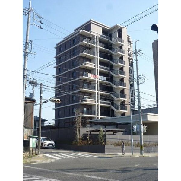 名古屋市瑞穂区八勝通のマンションの建物外観