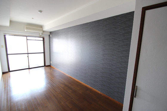 居室・リビング　※別部屋の写真です