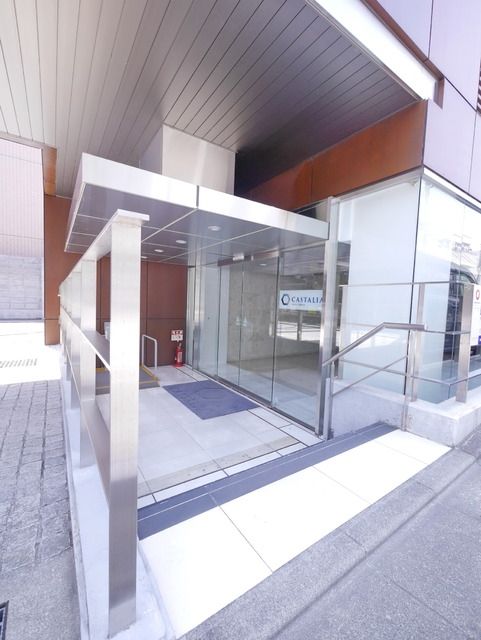 【川崎市中原区今井上町のマンションのエントランス】