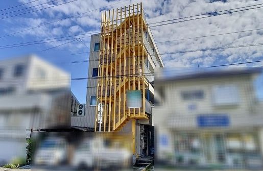 高知市朝倉のマンションの建物外観