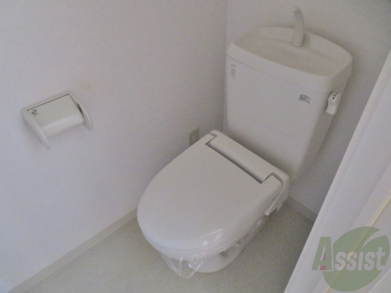 トイレ　トイレはウォシュレット付きです。シャワートイレは嬉しいですね